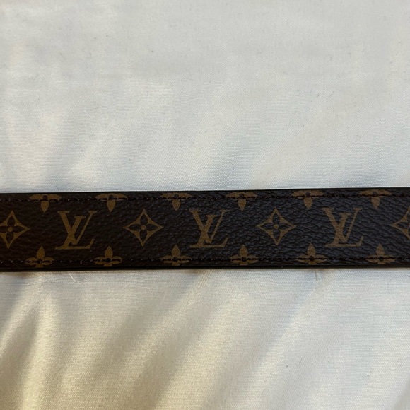 Brand new Louis Vuitton belt just purchased!!!! Never worn absolutely new! - Picture 7 of 8